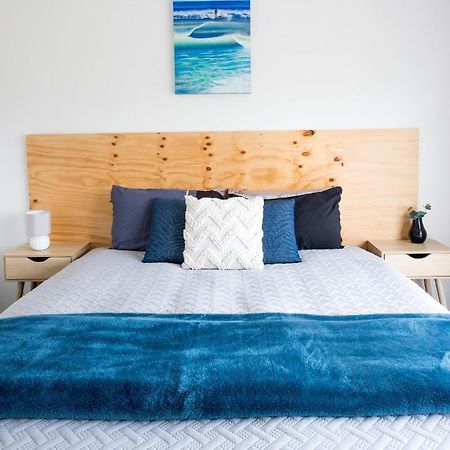 Surf N Stay Whangamata Exterior foto