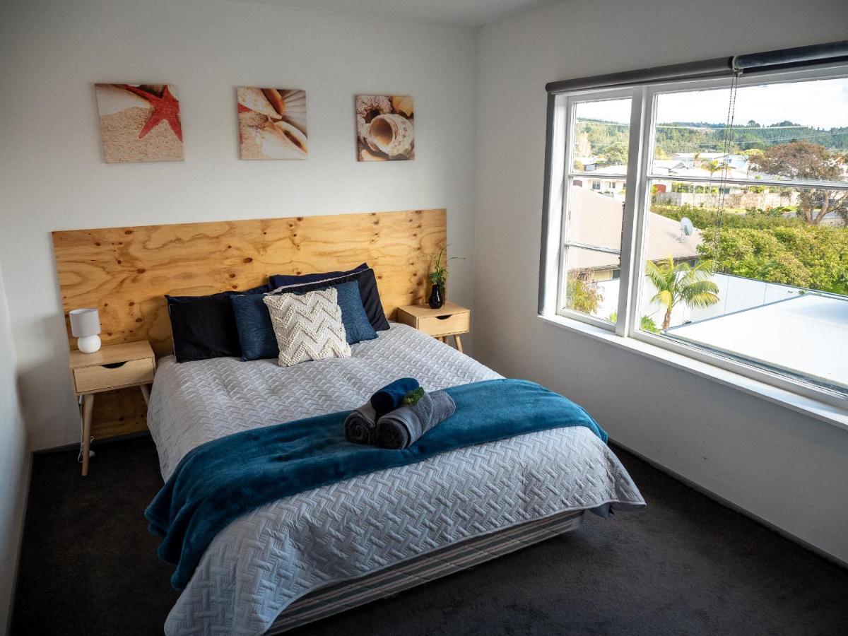 Surf N Stay Whangamata Exterior foto