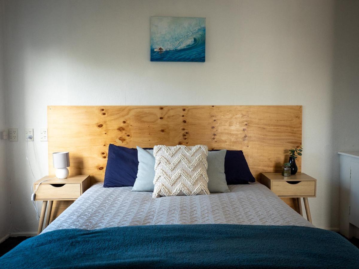 Surf N Stay Whangamata Exterior foto