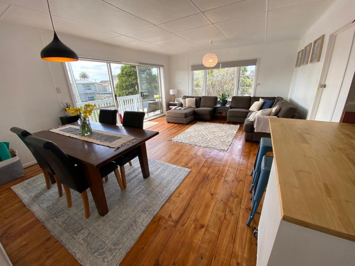 Surf N Stay Whangamata Exterior foto