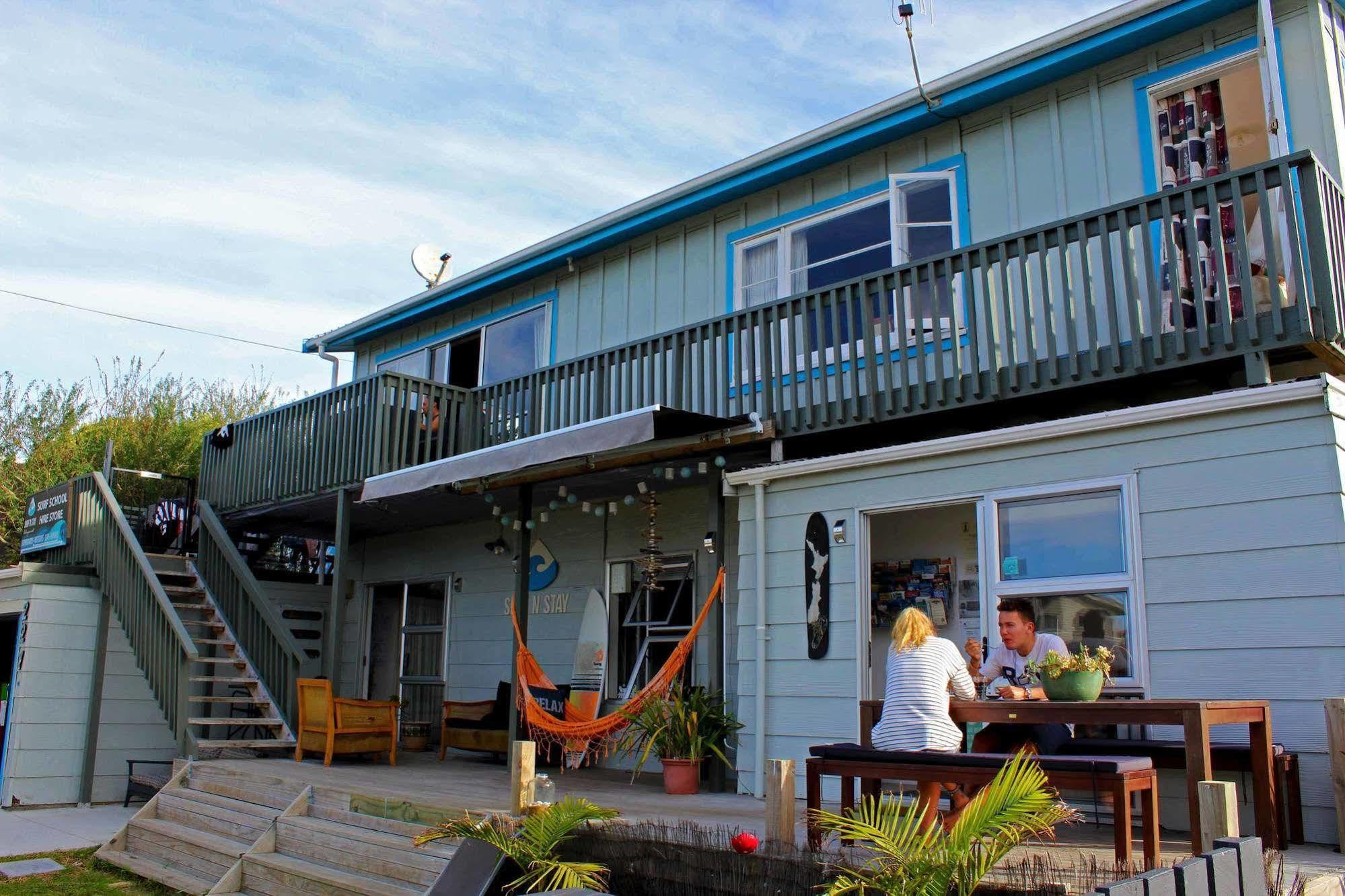 Surf N Stay Whangamata Exterior foto